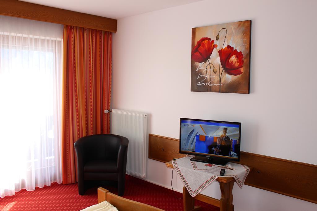 Alpenmotel Saeuling Пинсванг Экстерьер фото