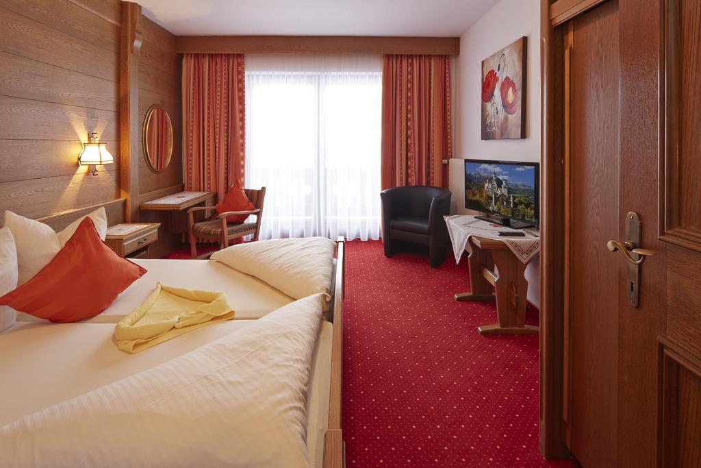 Alpenmotel Saeuling Пинсванг Номер фото